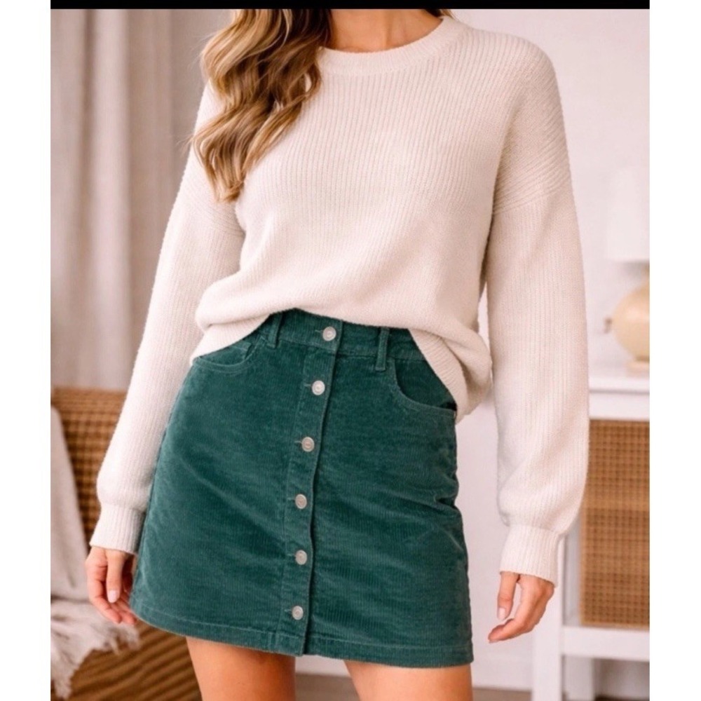 Hollister Preppy Mini‎ Skirt L Academia Ultra High-Rise Green Corduroy Button Up